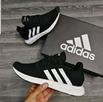 adidas-swift-run-tenis-unisex-frontal.jpg → Tenis Adidas Swift Run unisex vista frontal